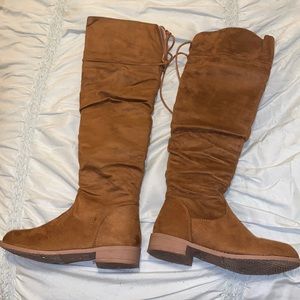 Girls knee length boots size 13